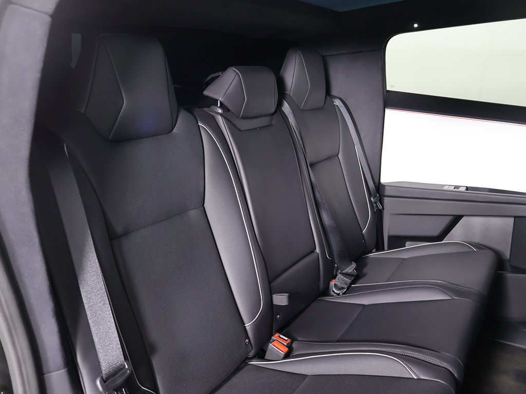 Used 2024 Tesla Cybertruck AWD Crew Cab image 30