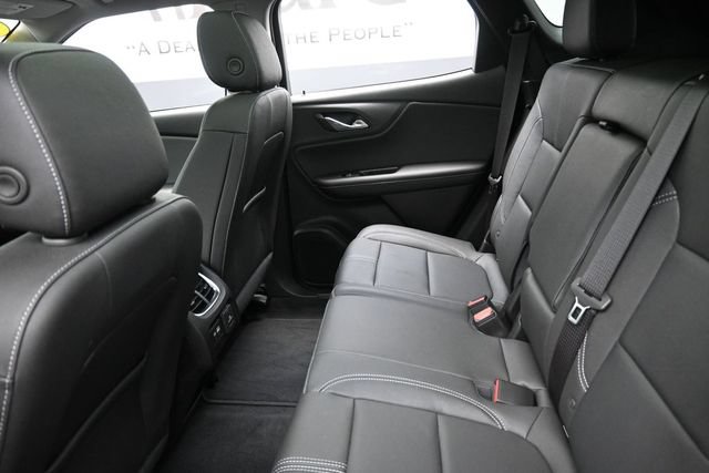 Used 2025 Chevrolet Blazer LT w/ Sound & Technology Package AWD/4WD image 23