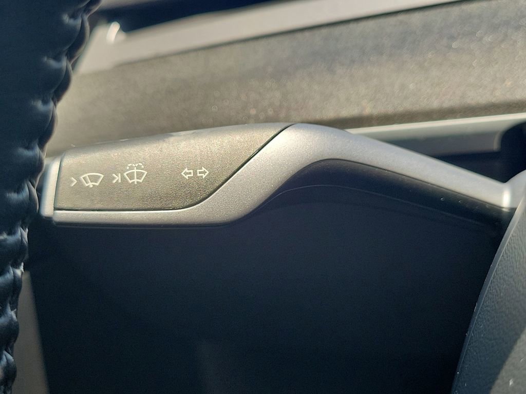 Used 2020 Tesla Model Y Long Range AWD/4WD image 33