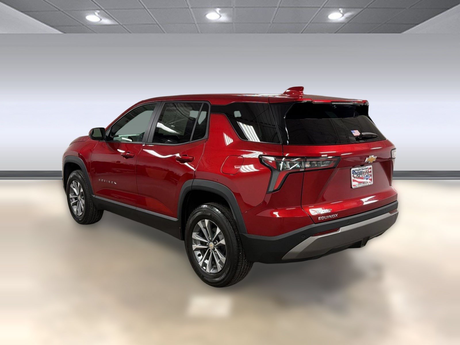 Used 2026 Chevrolet Equinox LT FWD image 3