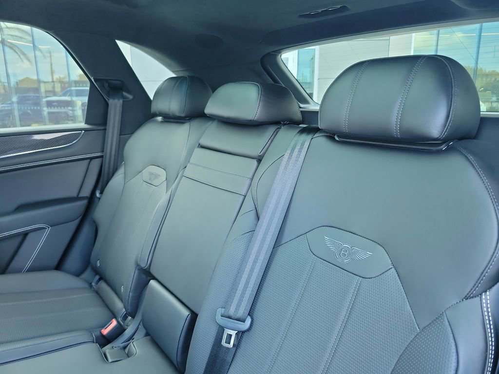 Used 2021 Bentley Bentayga AWD/4WD image 15