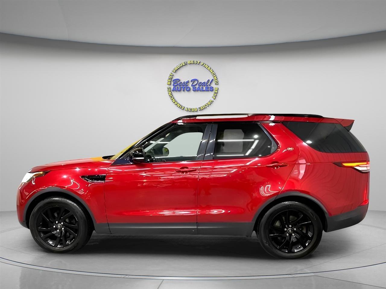 Used 2017 Land Rover Discovery SE AWD/4WD image 3