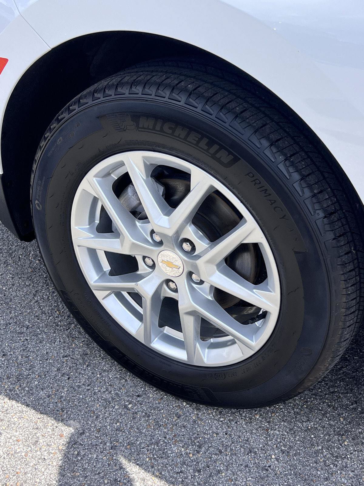 Used 2024 Chevrolet Equinox LT w/ LPO, Floor Liner Package FWD image 39