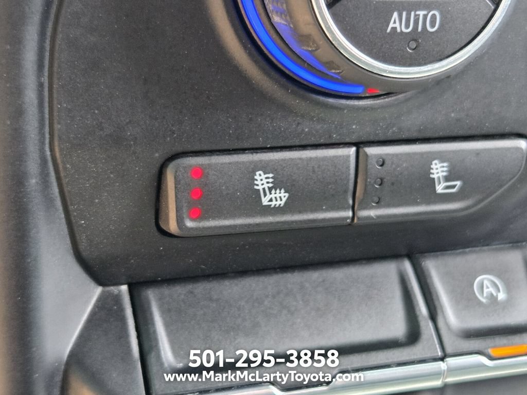 Used 2021 Chevrolet Silverado 1500 LT w/ Z71 Off-Road Package AWD/4WD image 20