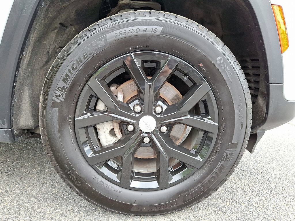 Certified 2023 Jeep Grand Cherokee Limited AWD/4WD image 8