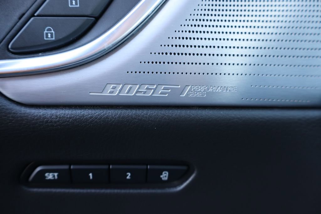 Used 2025 Cadillac XT6 Premium Luxury image 33