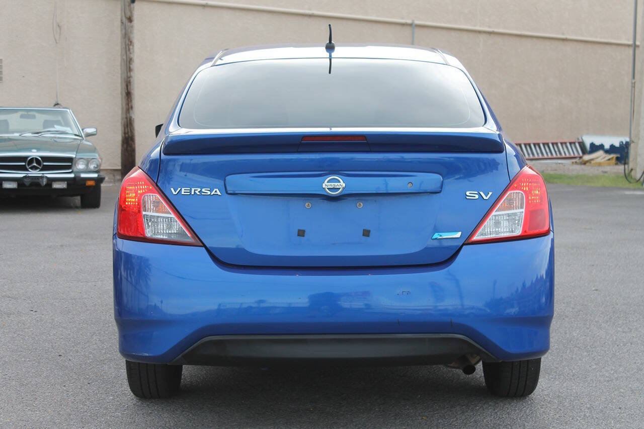 Used 2015 Nissan Versa SV FWD image 7