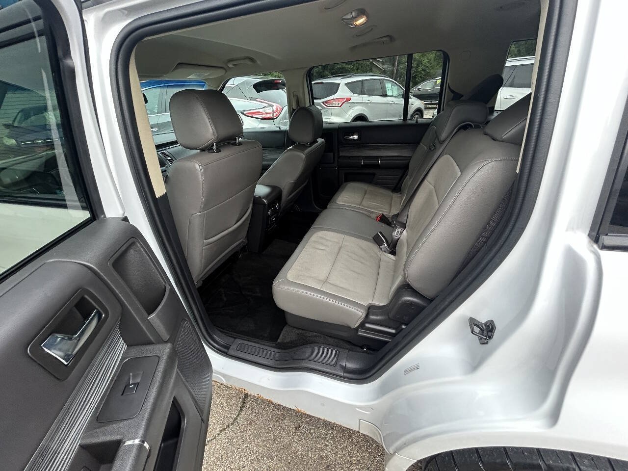 Used 2016 Ford Flex SEL w/ Equipment Group 202A FWD image 7