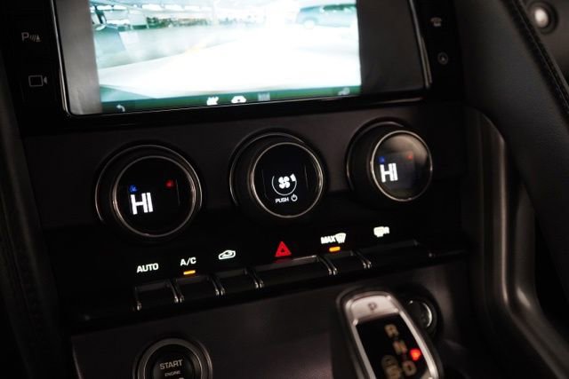 Used 2018 Jaguar F-TYPE Coupe image 27
