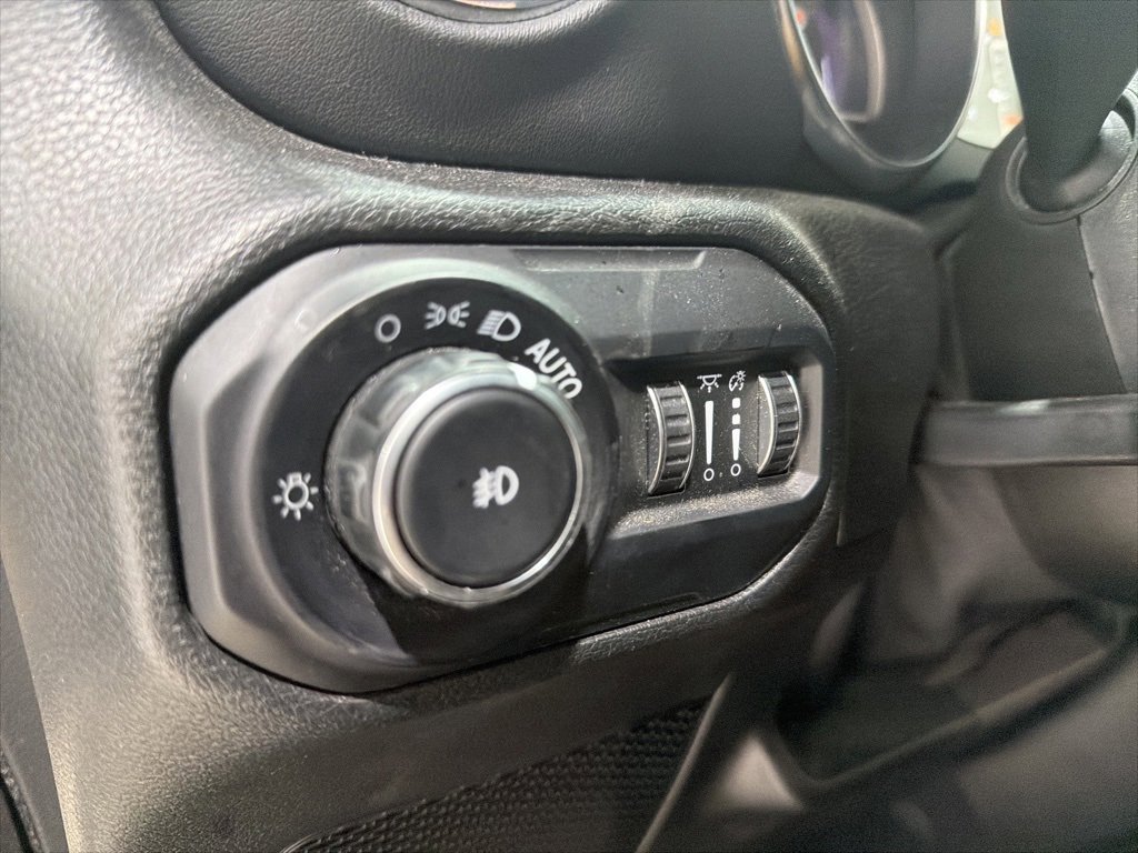 Used 2021 Jeep Wrangler Unlimited Sahara image 42