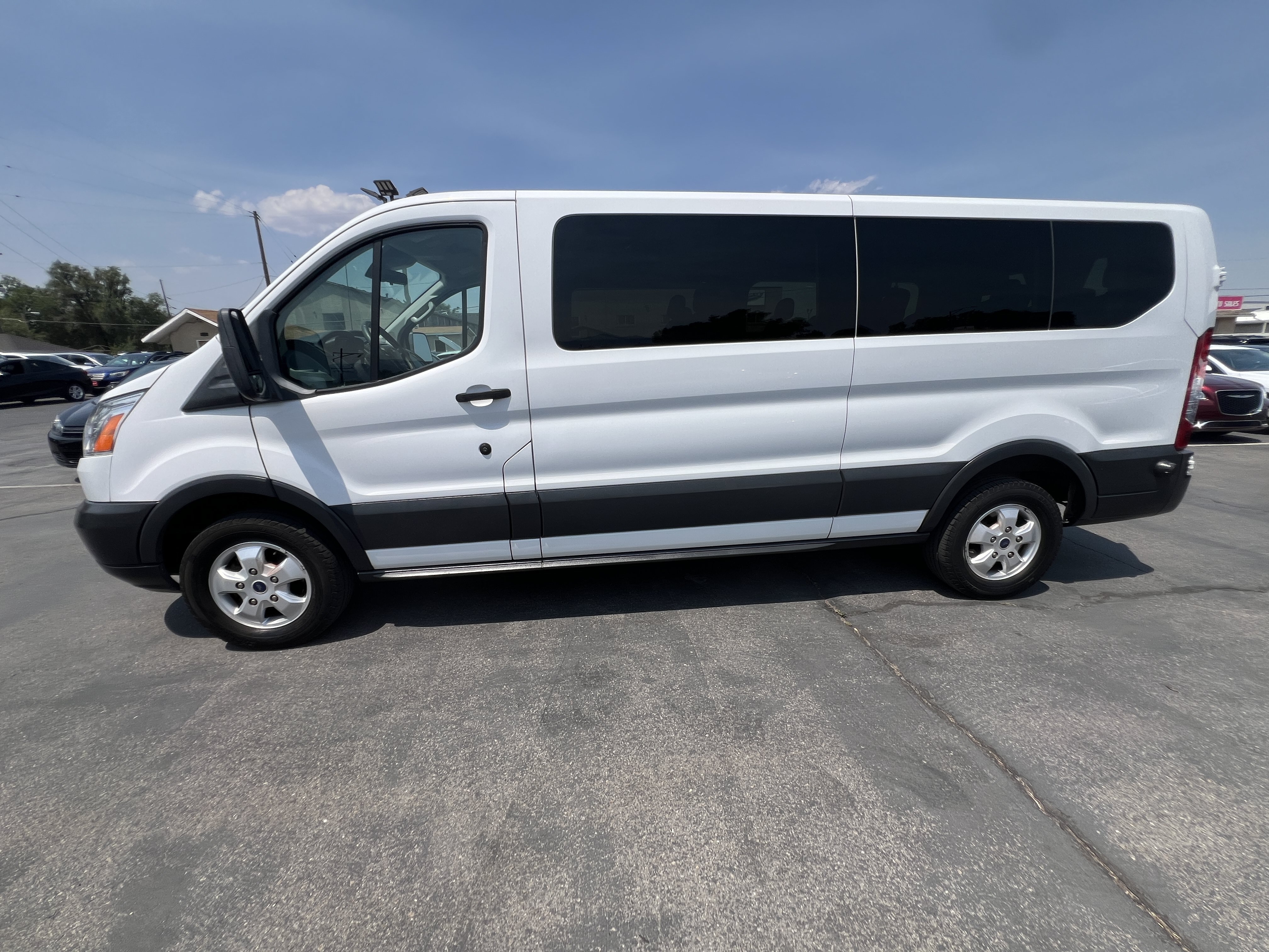 Used 2018 Ford Transit 350 XLT RWD image 4