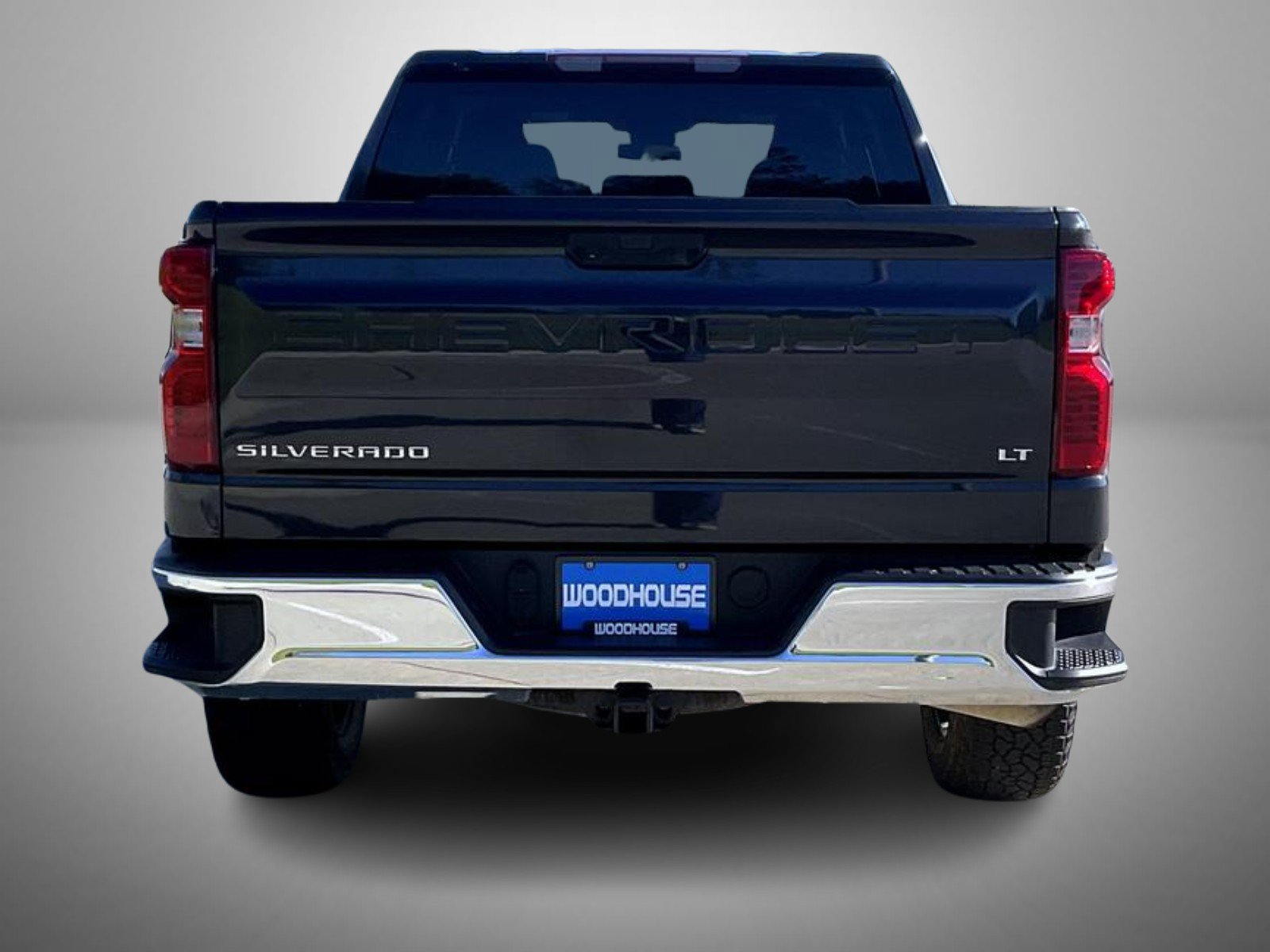 Used 2024 Chevrolet Silverado 1500 LT AWD/4WD image 6