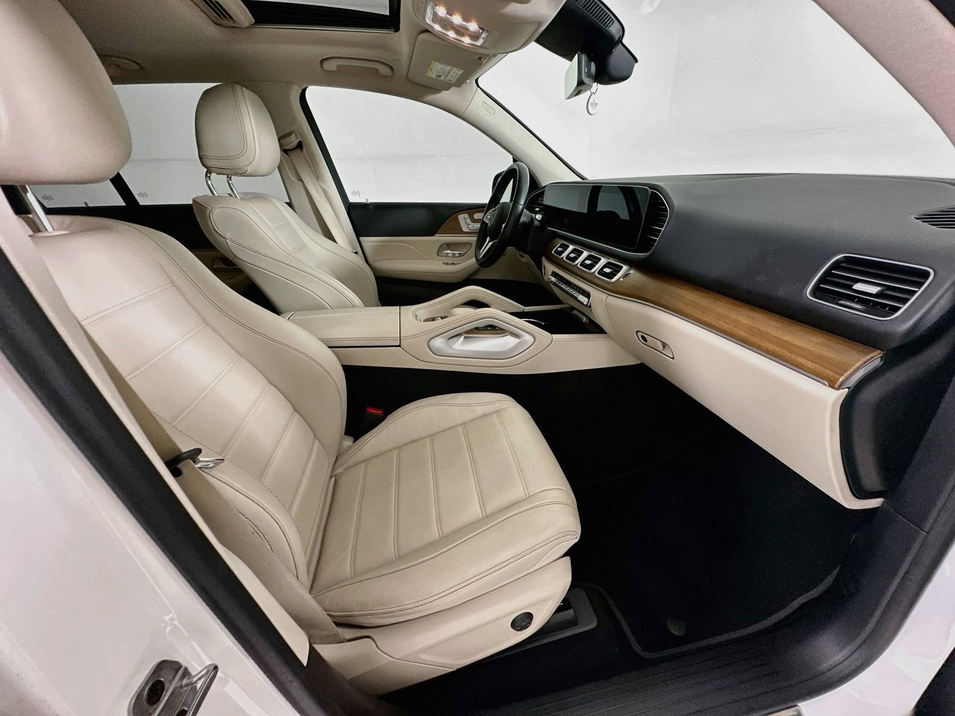 Used 2023 Mercedes-Benz GLE 580 4MATIC image 30