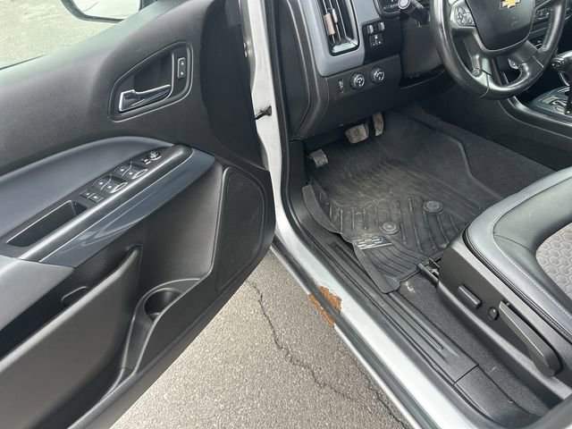 Used 2019 Chevrolet Colorado Z71 AWD/4WD image 11