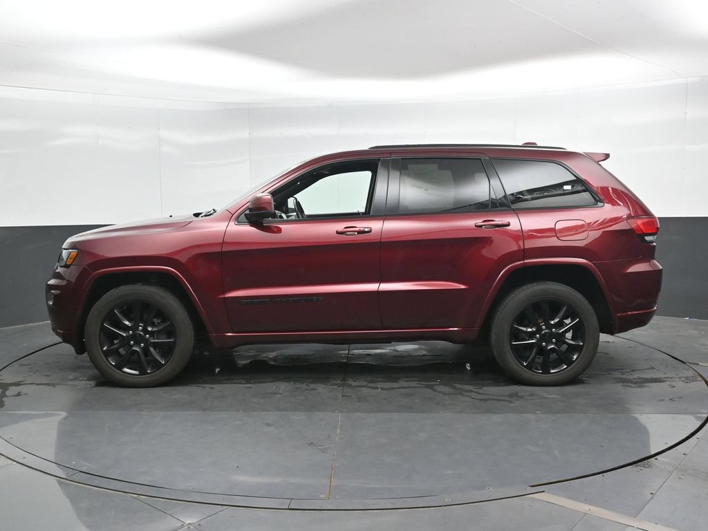 Used 2020 Jeep Grand Cherokee Altitude AWD/4WD image 9