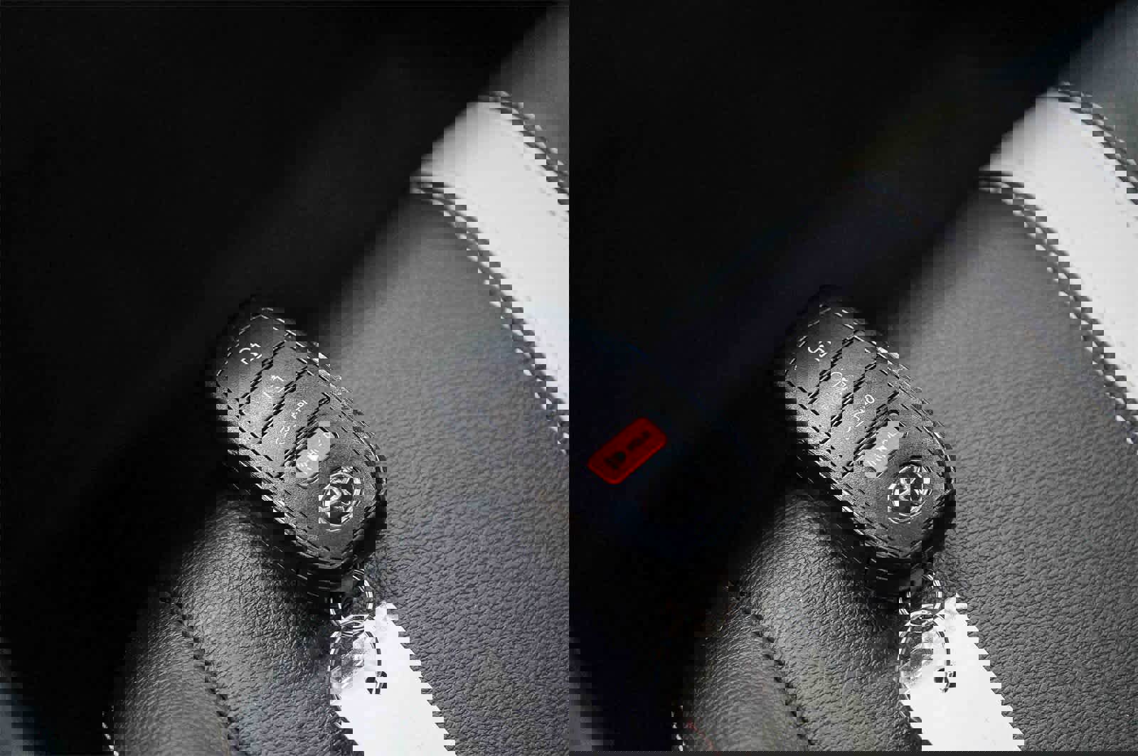 Used 2025 Toyota Camry SE image 26