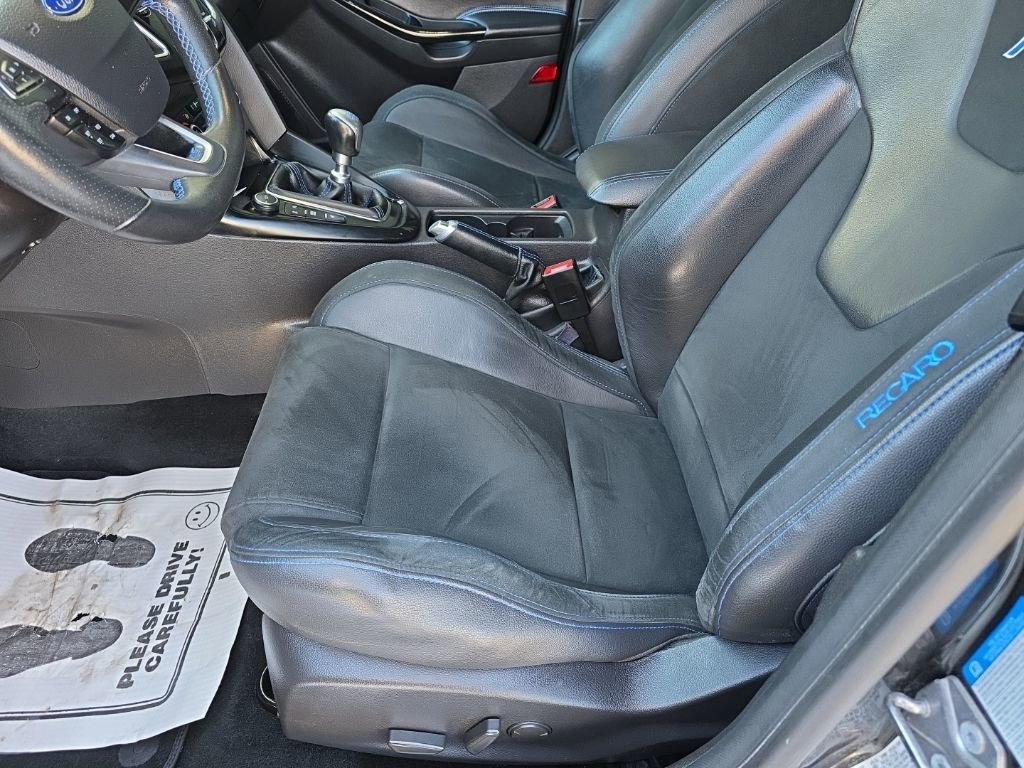 Used 2017 Ford Focus RS image 4