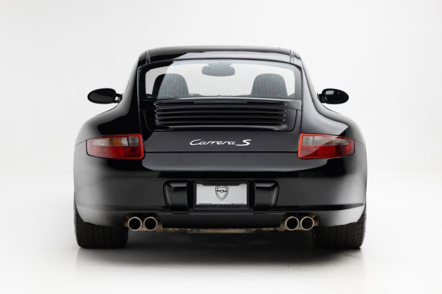 Used 2005 Porsche 911 Carrera S image 7