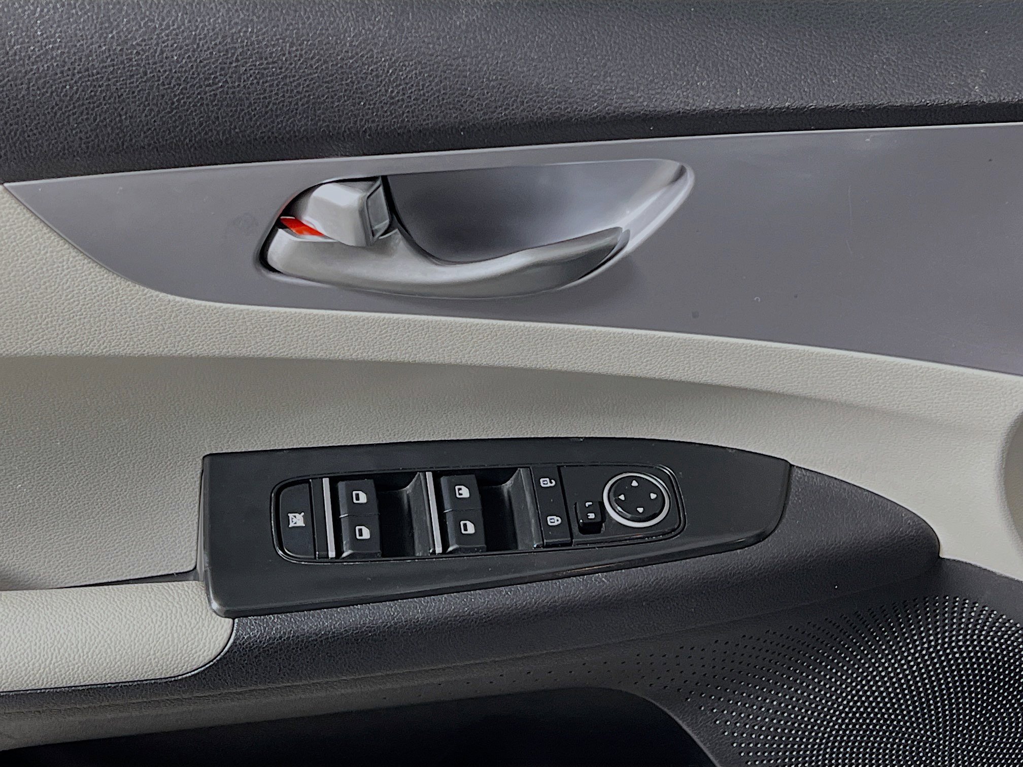 Used 2022 Kia Forte LXS w/ LXS Technology Package image 16