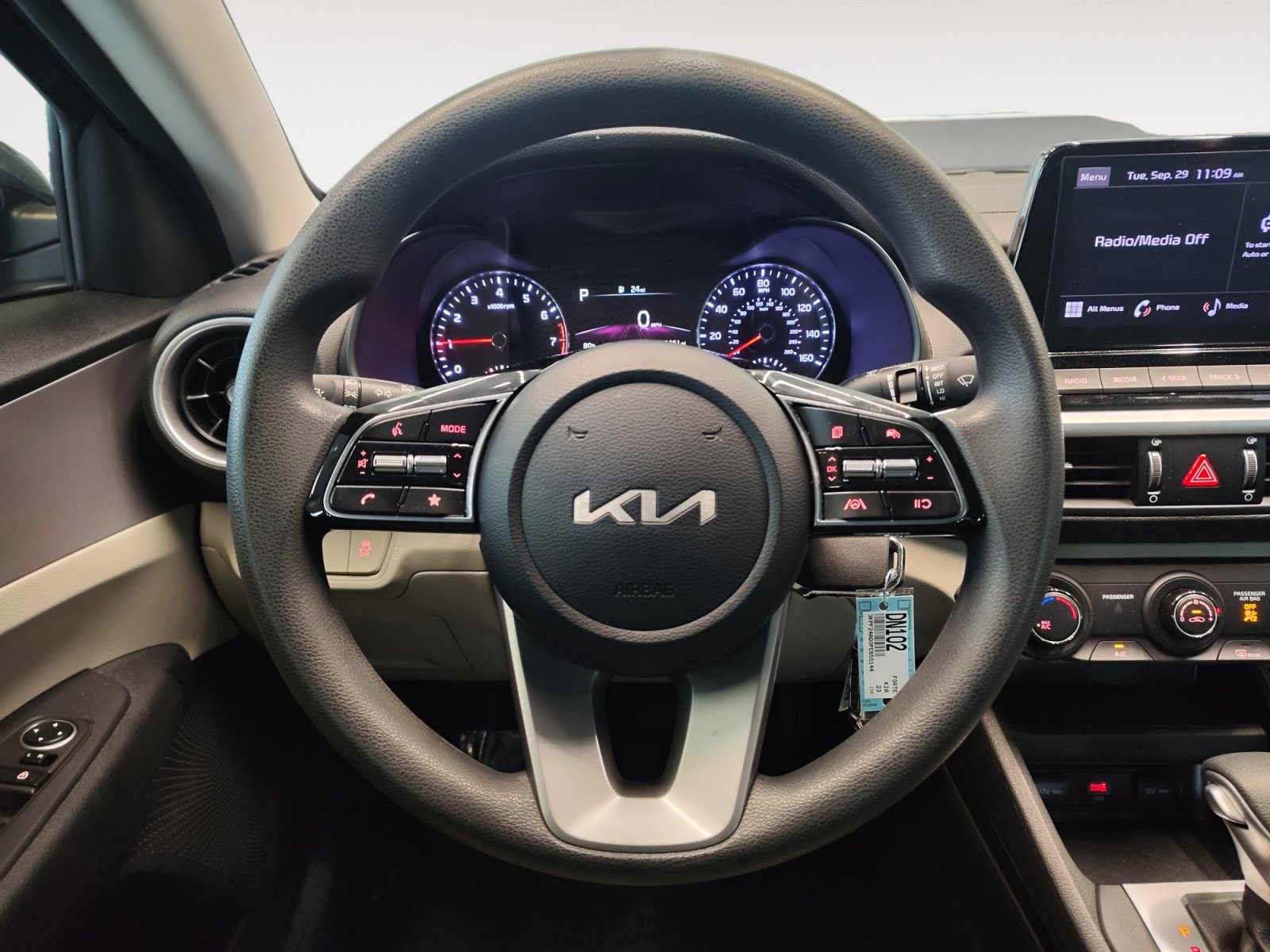 Used 2023 Kia Forte LXS w/ LXS Technology Package FWD image 14