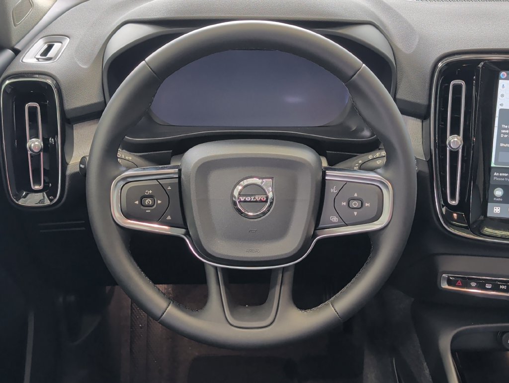 New 2026 Volvo XC40 B5 Ultra w/ Climate Package AWD/4WD image 16
