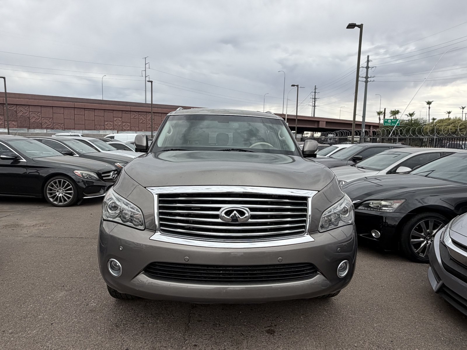 Used 2014 INFINITI QX80 2WD w/ Theater Package image 2