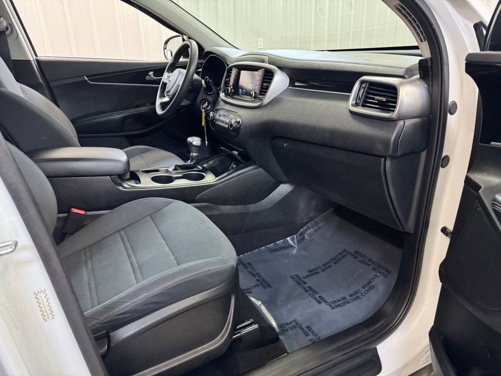 Used 2020 Kia Sorento LX image 25
