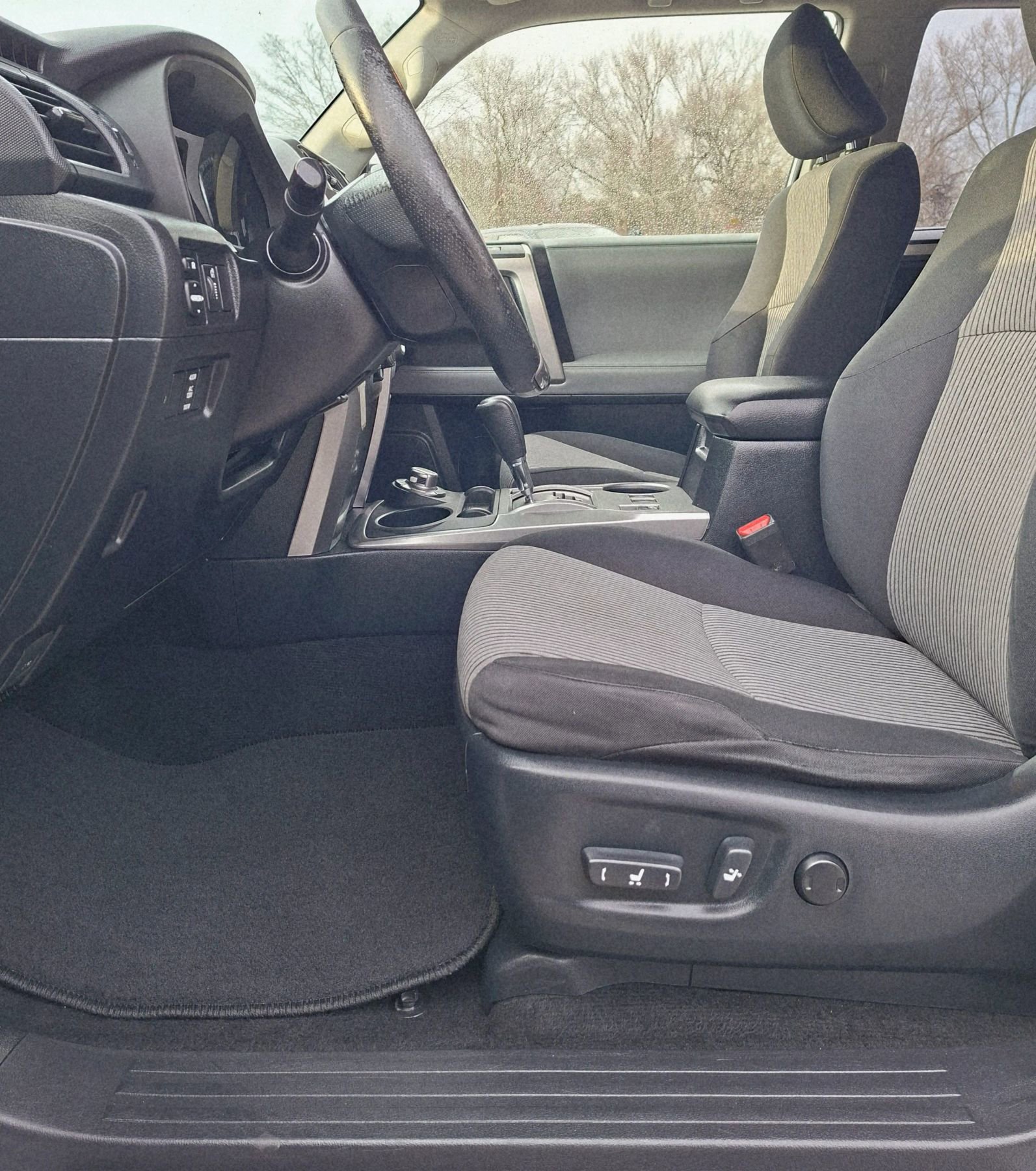 Used 2017 Toyota 4Runner SR5 image 10