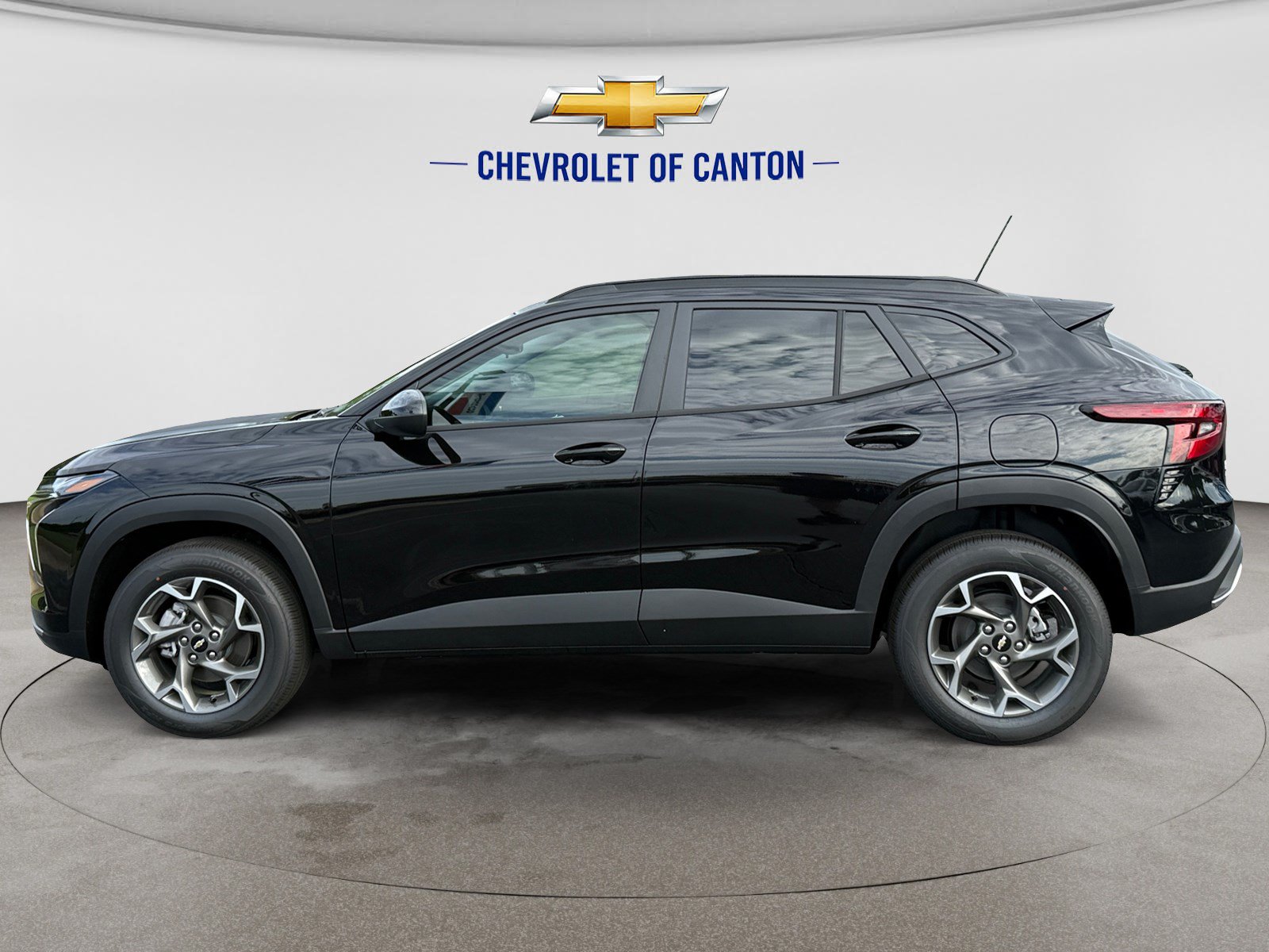 New 2026 Chevrolet Trax LT FWD image 8