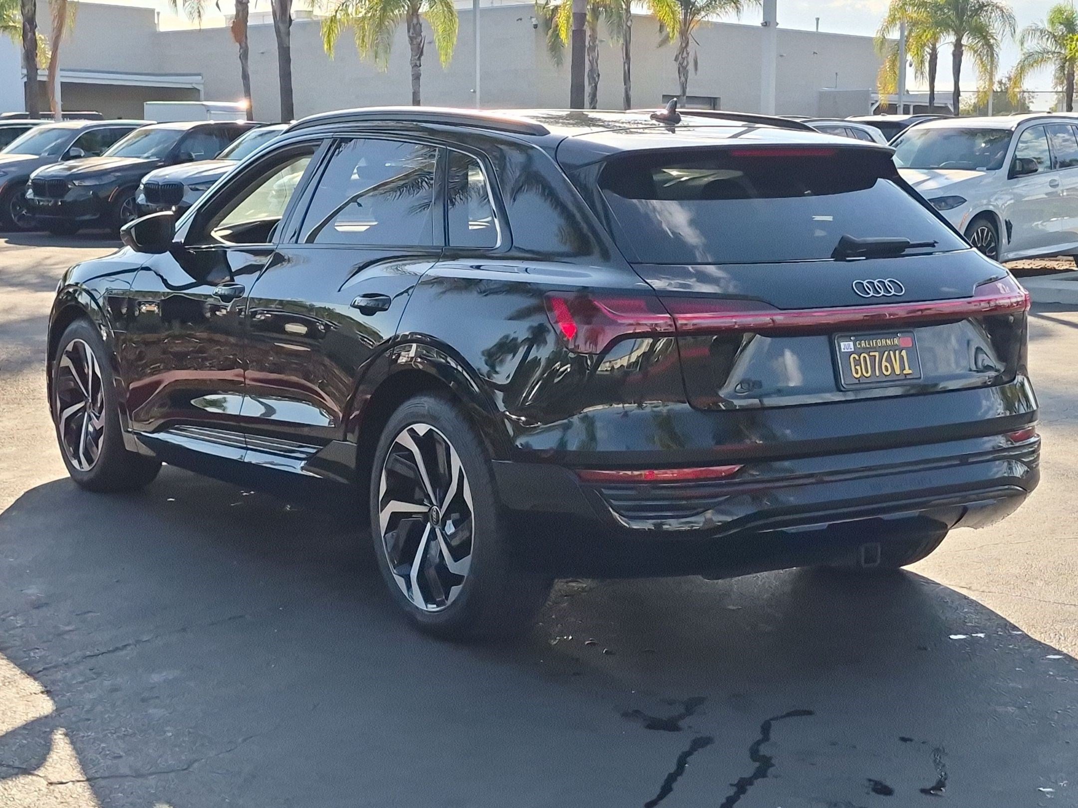 Used 2024 Audi Q8 e-tron Premium Plus w/ Premium Plus Package AWD/4WD image 8