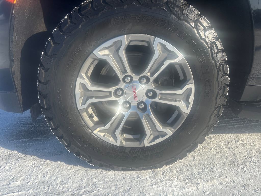 Used 2021 GMC Yukon SLE image 31