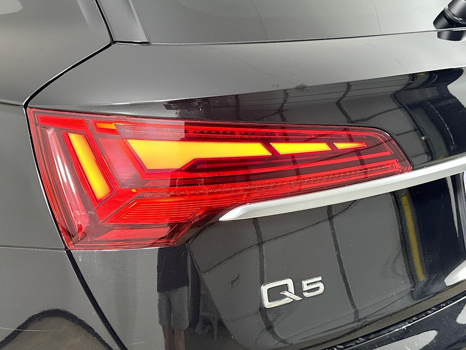 Certified 2023 Audi Q5 2.0T Premium w/ Convenience Package AWD/4WD image 12
