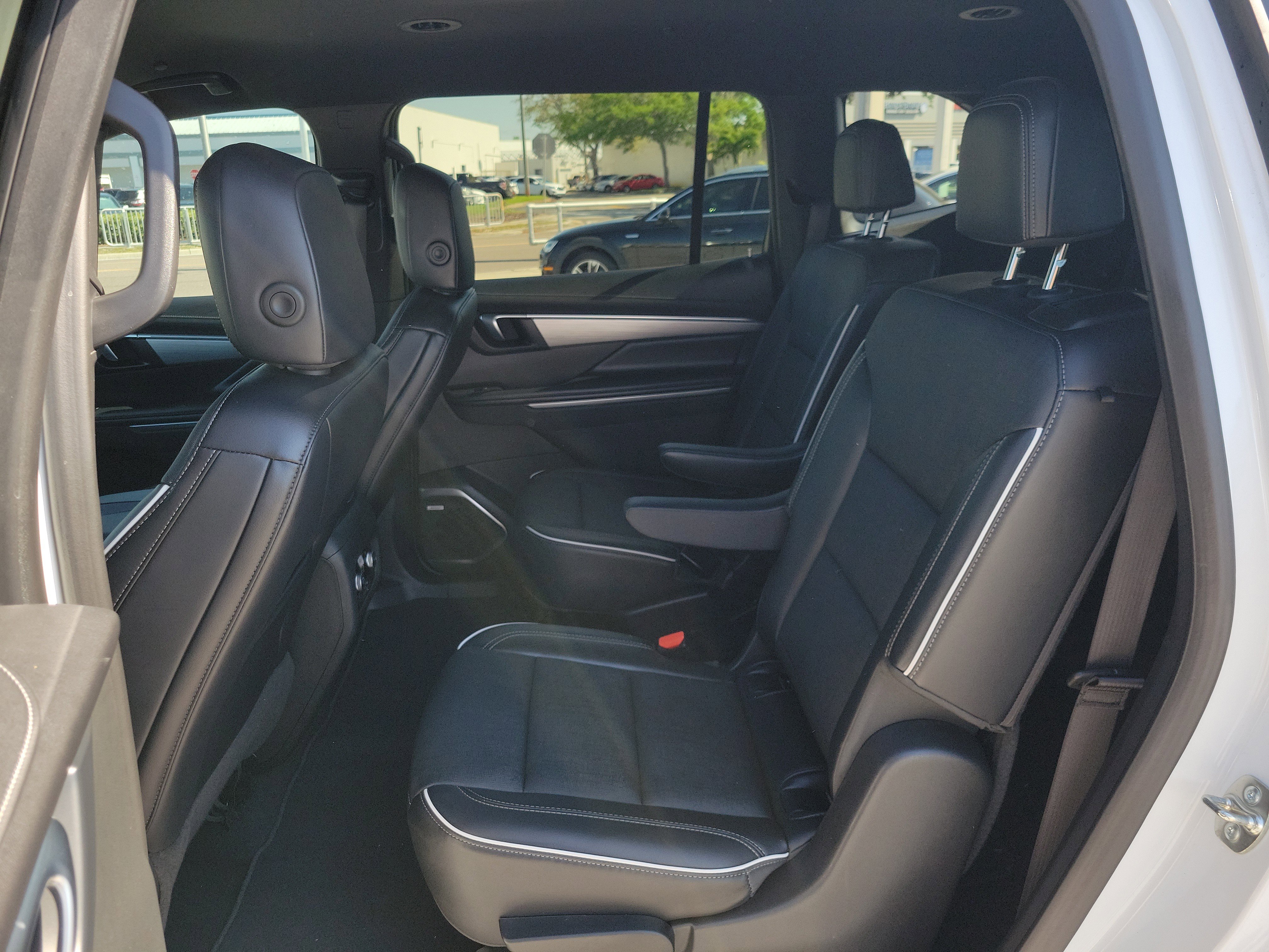 Used 2025 Buick Enclave Preferred image 16