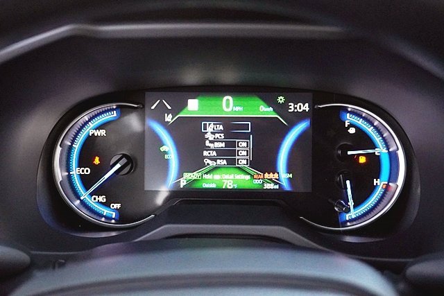 Used 2025 Toyota RAV4 LE image 31
