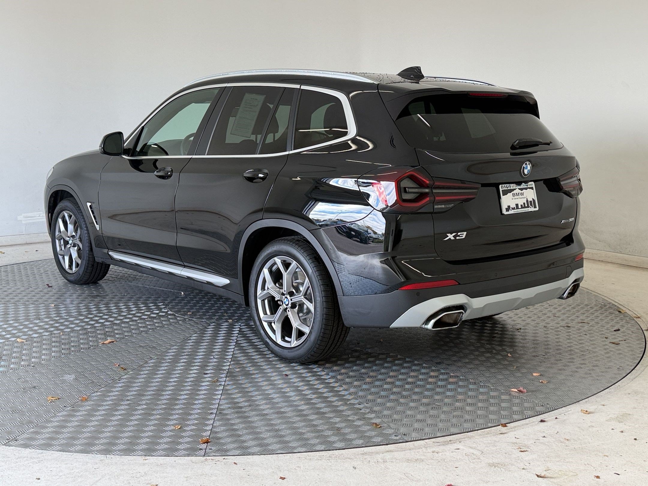 Certified 2024 BMW X3 xDrive30i w/ Convenience Package AWD/4WD image 3