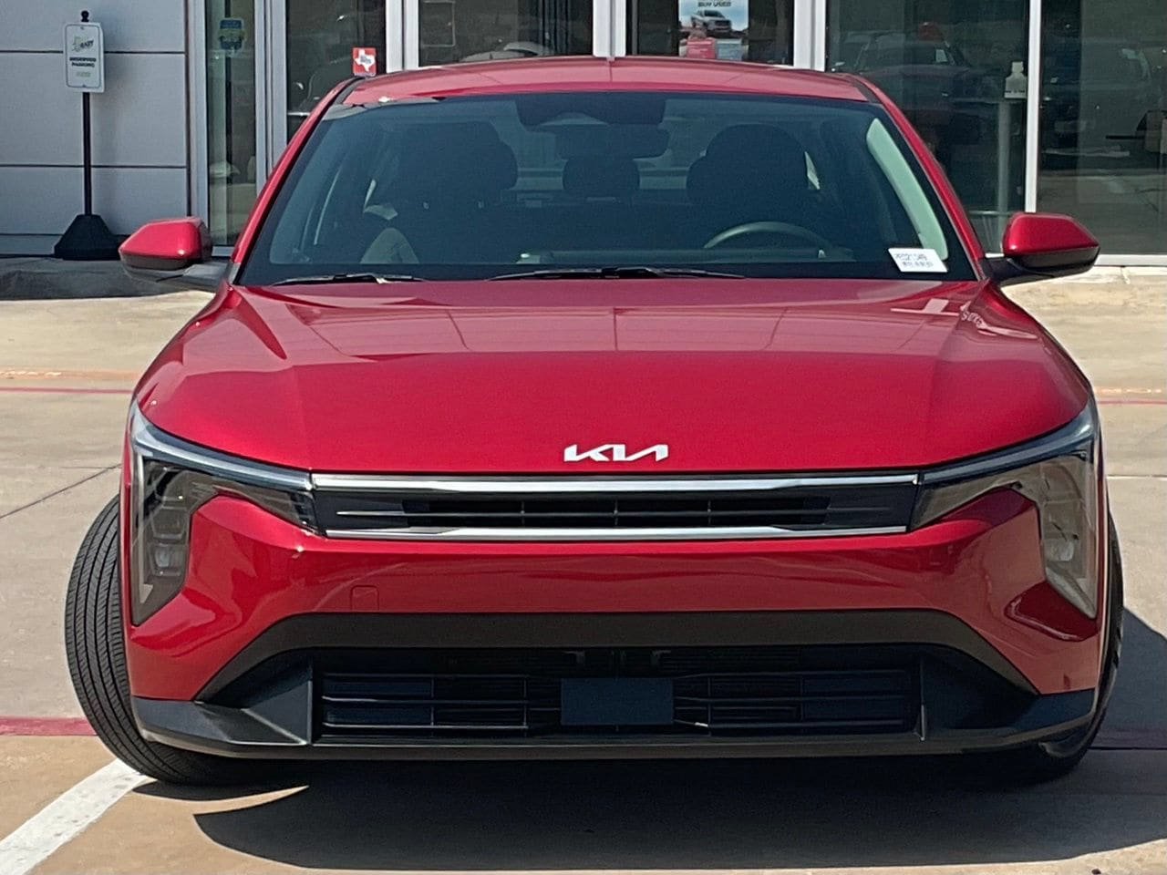 Used 2025 Kia K4 FWD image 2