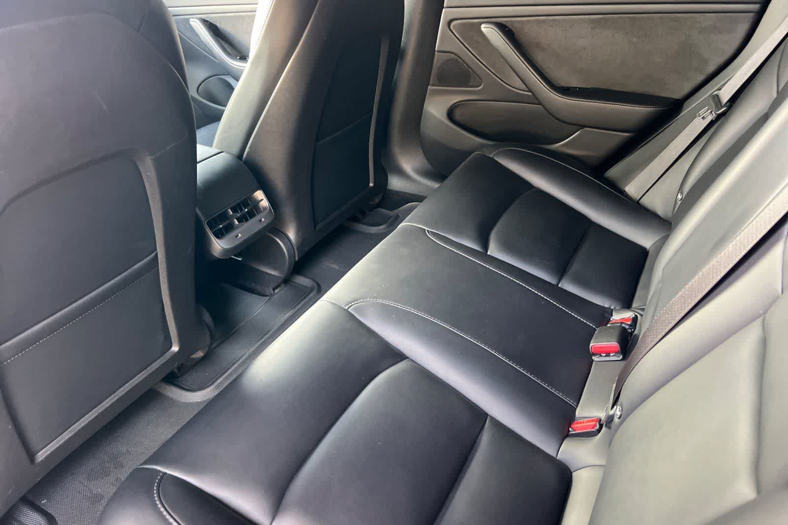 Used 2018 Tesla Model 3 Long Range RWD image 5