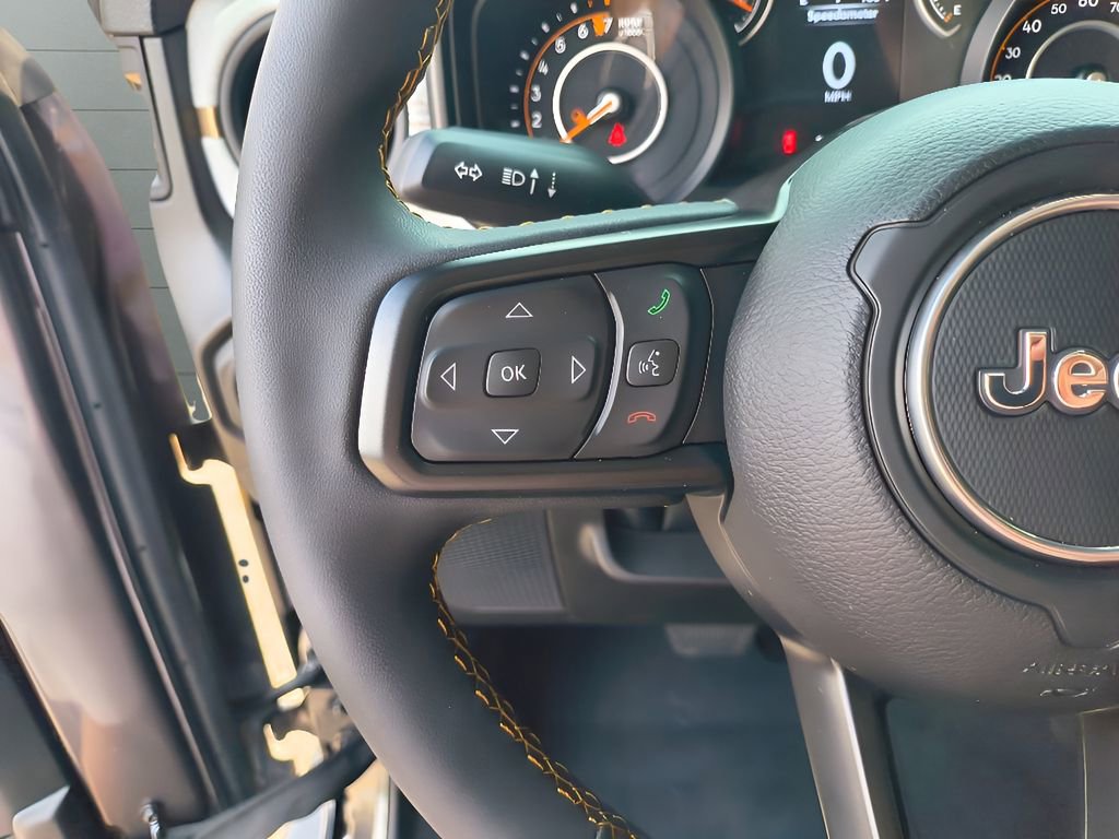 Used 2024 Jeep Gladiator Sport image 14