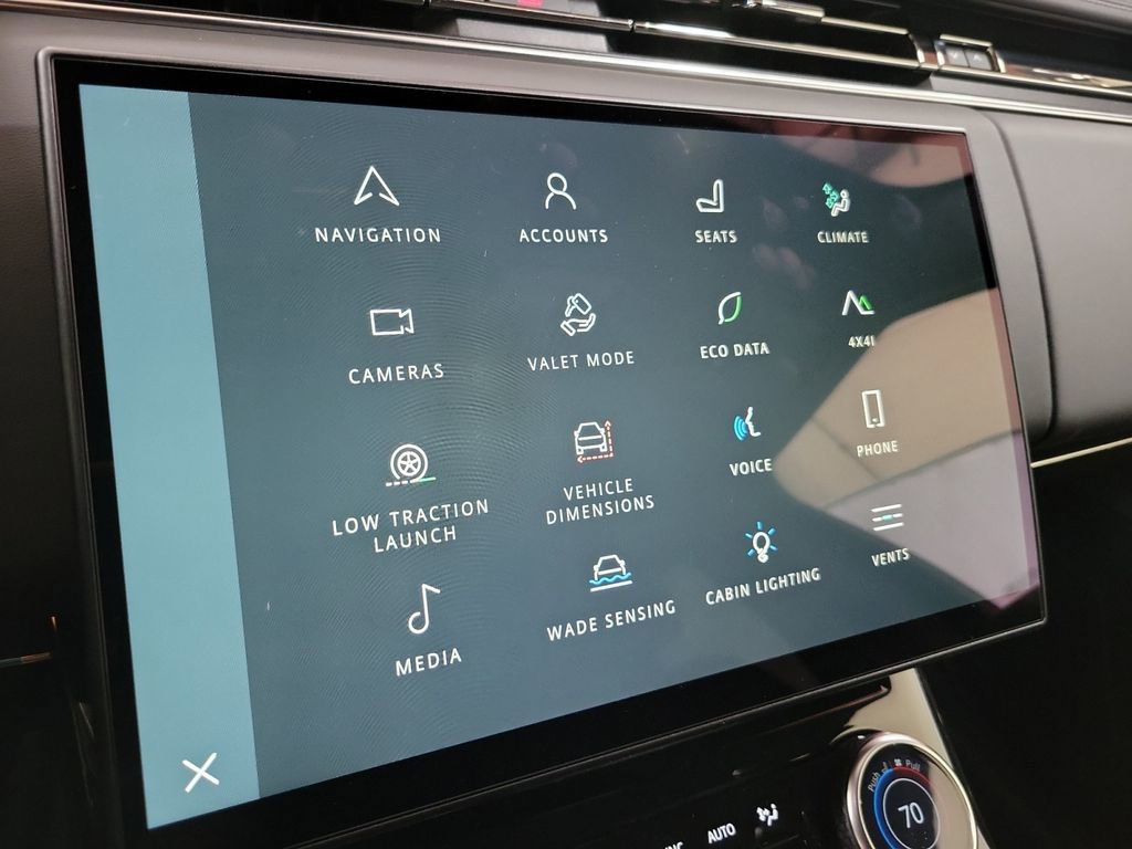 Used 2023 Land Rover Range Rover Sport SE Dynamic image 35