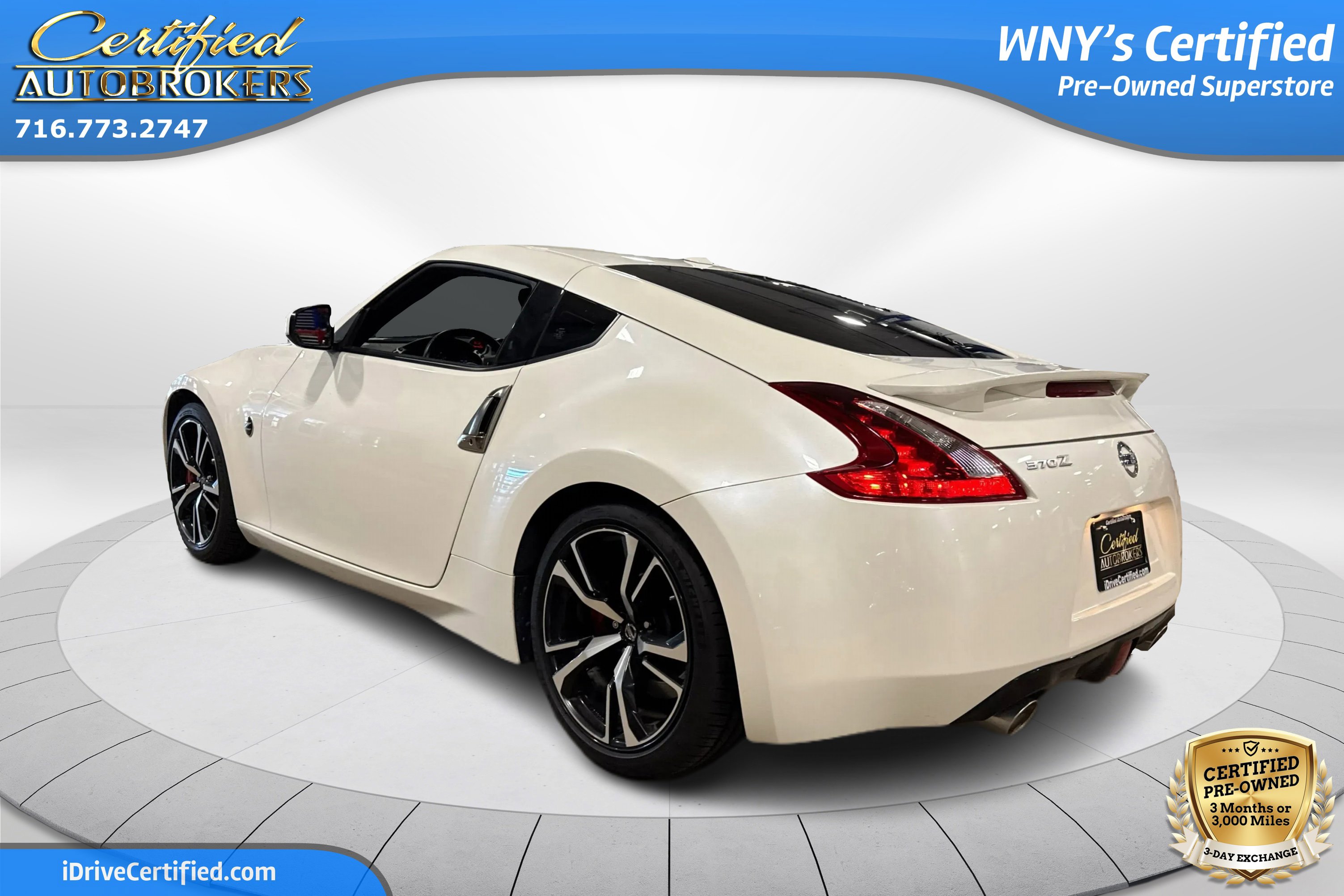 Used 2020 Nissan 370Z Touring Sport image 9