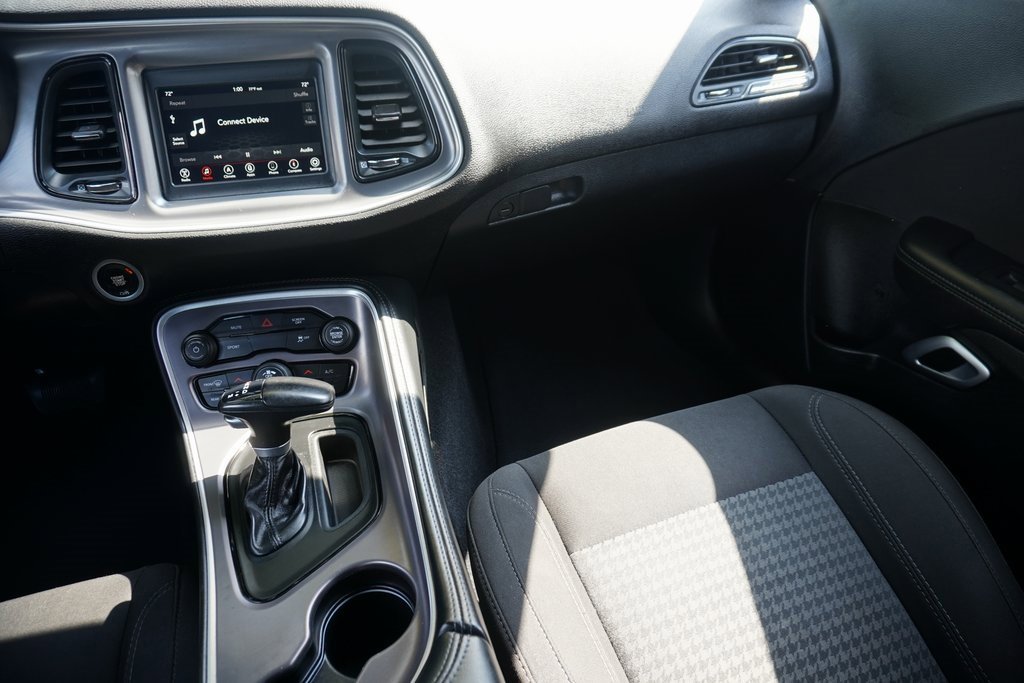 Used 2022 Dodge Challenger SXT image 20