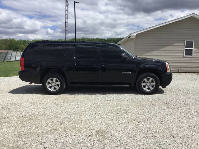 Used 2014 GMC Yukon XL SLE AWD/4WD image 2