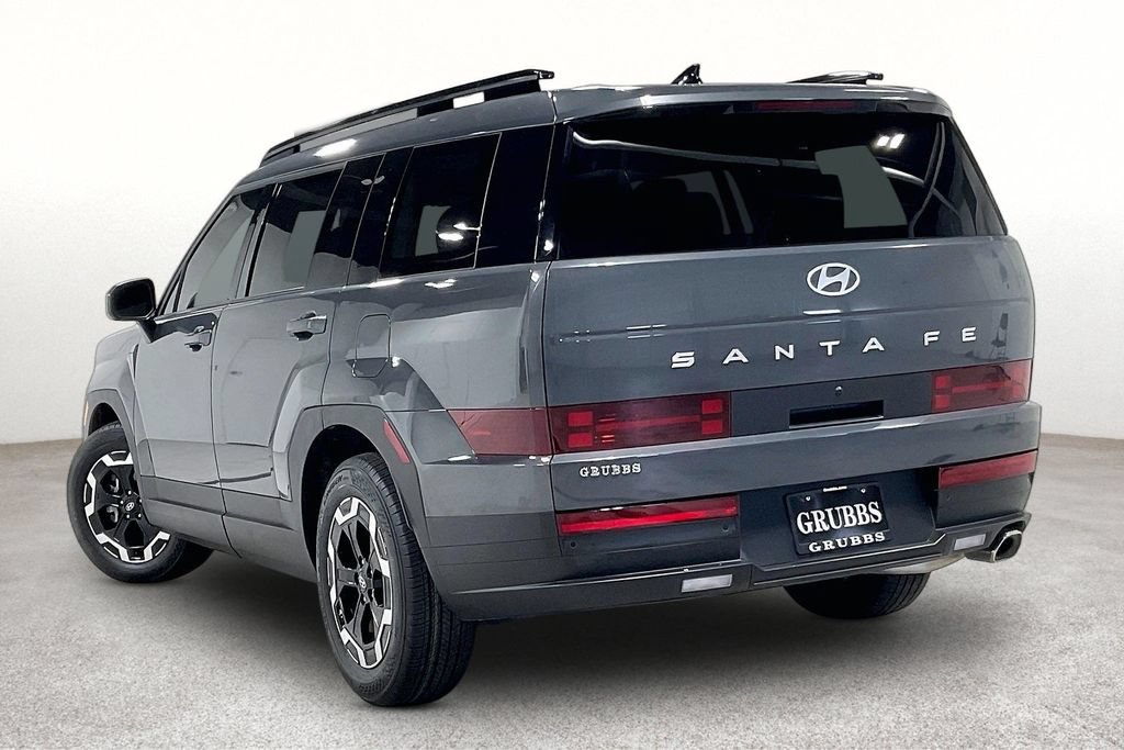 Used 2025 Hyundai Santa Fe SEL FWD image 15