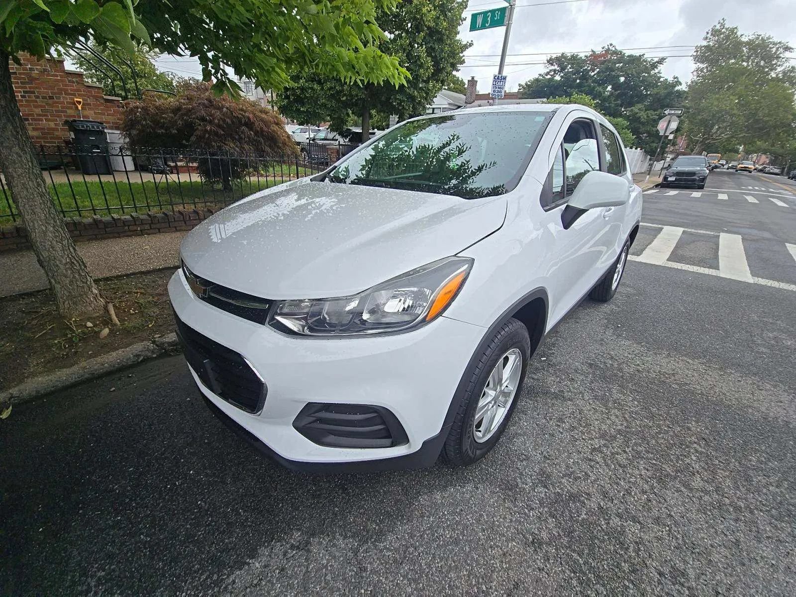 Used 2019 Chevrolet Trax LS AWD/4WD image 1