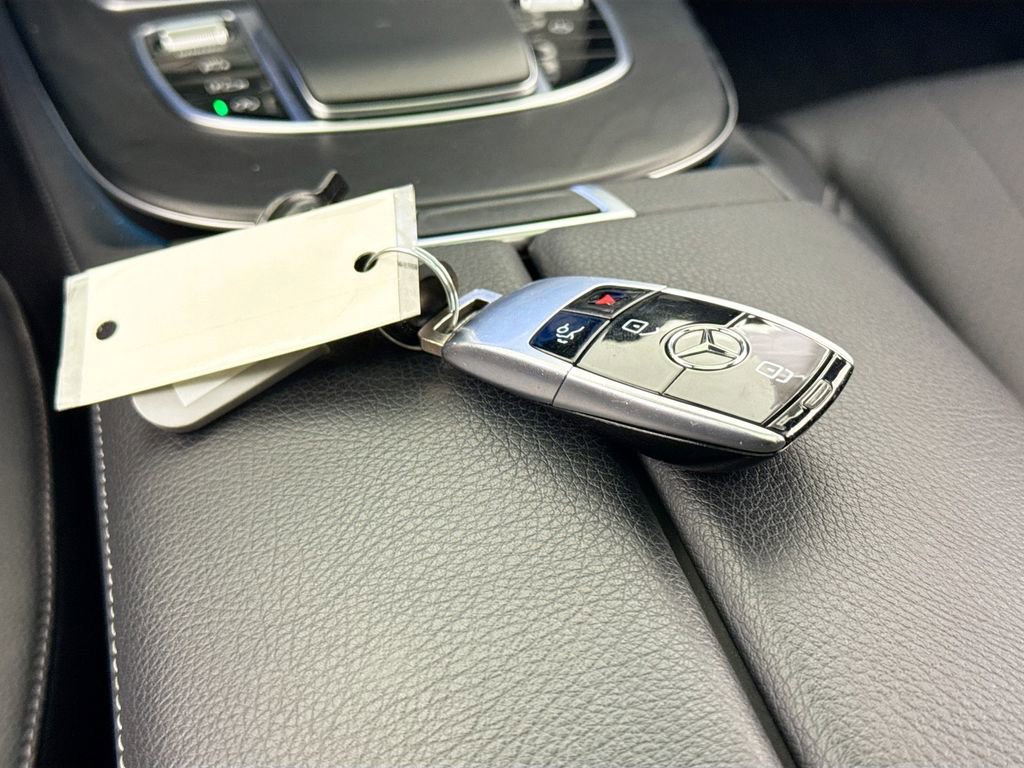 Used 2022 Mercedes-Benz E 350 Sedan image 17