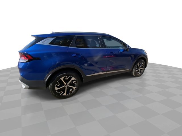 Used 2025 Kia Sportage EX AWD/4WD image 2