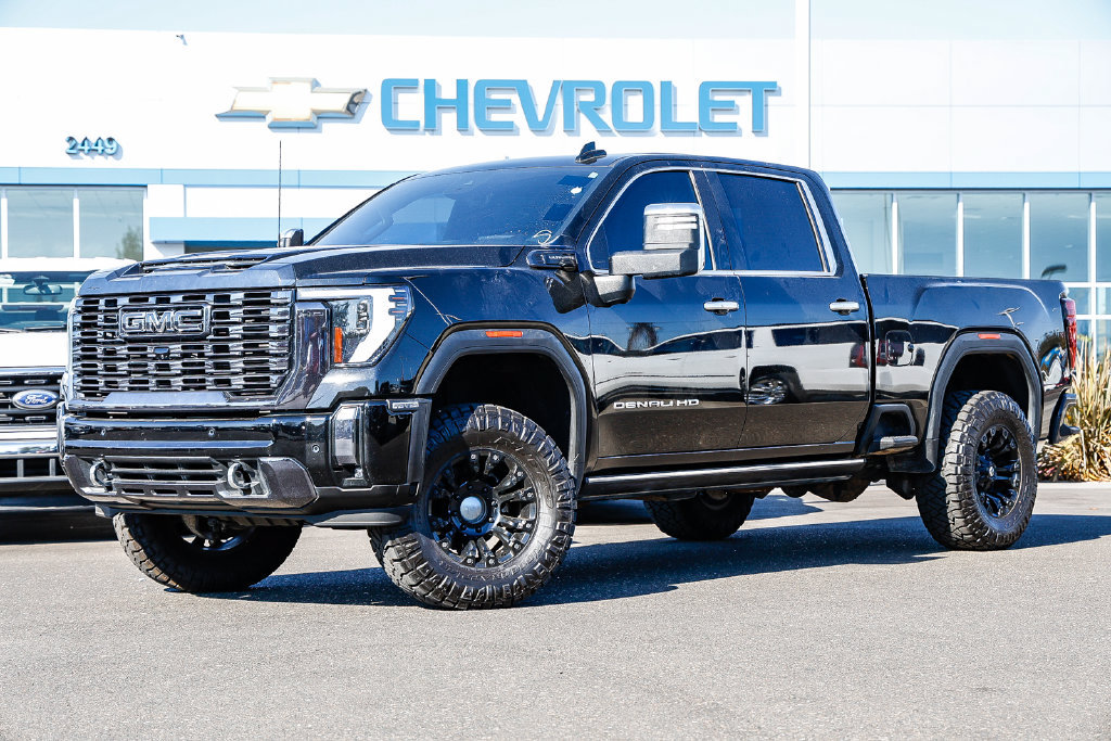 Used 2024 GMC Sierra 2500 Denali Ultimate AWD/4WD image 13