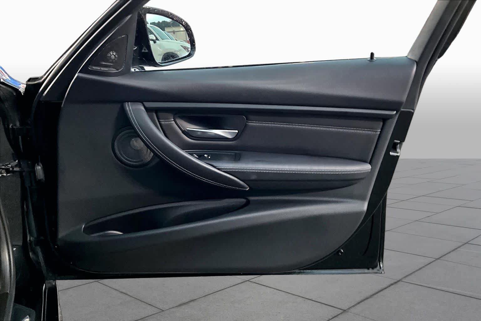 Used 2018 BMW M3 RWD image 23