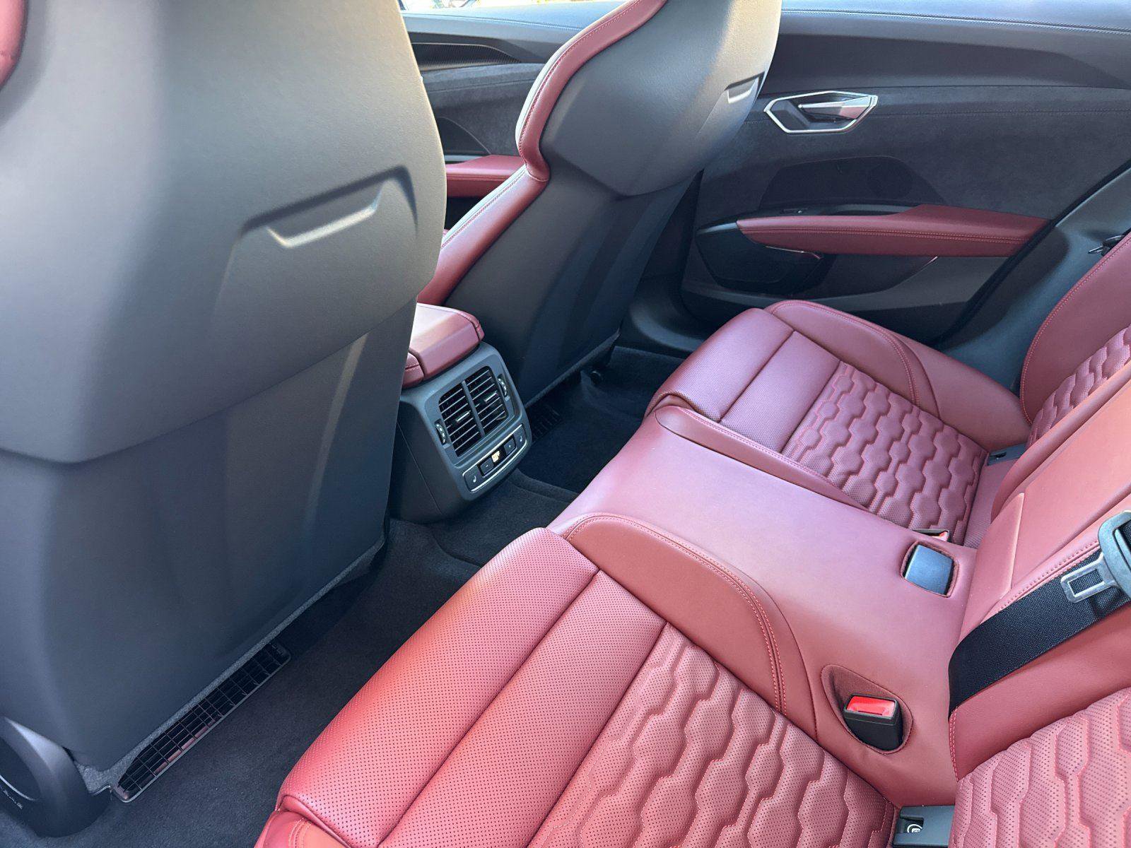 New 2026 Audi S e-tron GT Prestige image 11