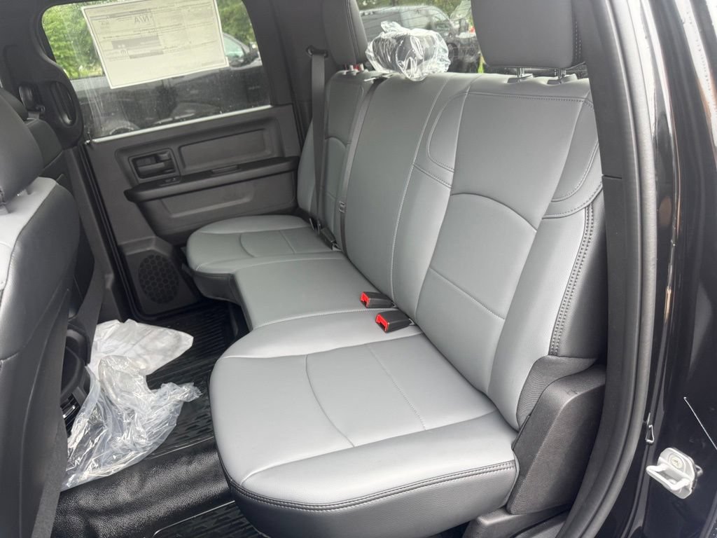 New 2026 RAM 5500 Tradesman w/ Chrome Appearance Group AWD/4WD image 34